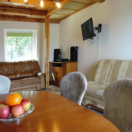 בית נופש House In At The With Parking Space For 4 Persons שצ'צ'ין