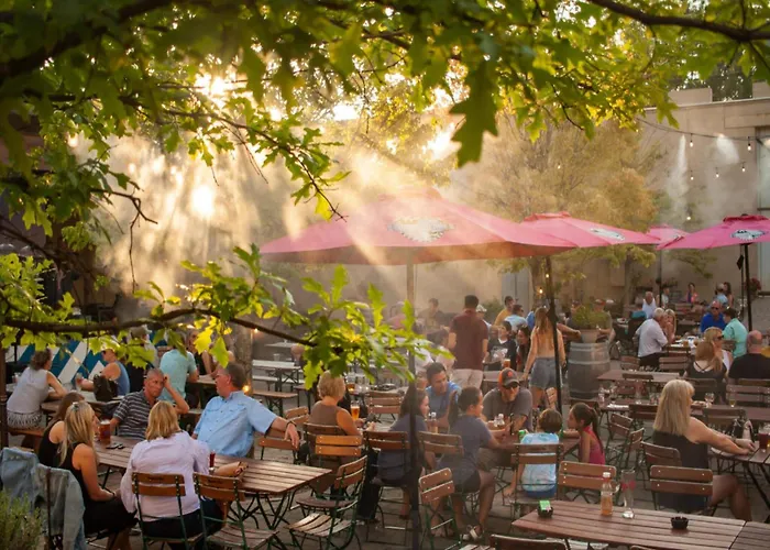 House In At The With Parking Space For 4 Persons * Estetino