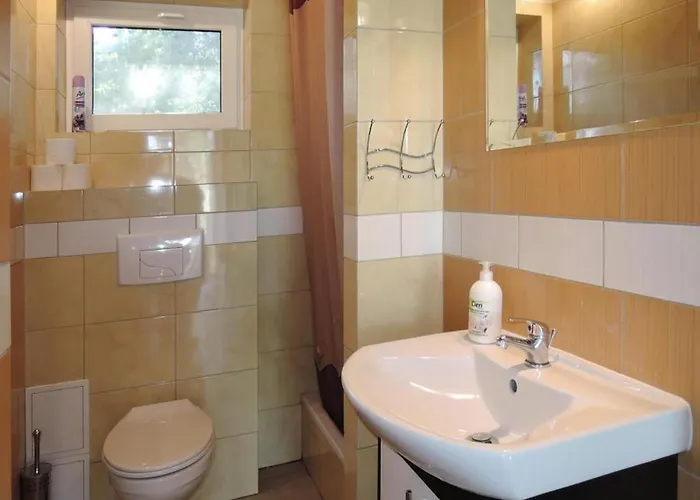 House In At The With Parking Space For 4 Persons * Szczecin