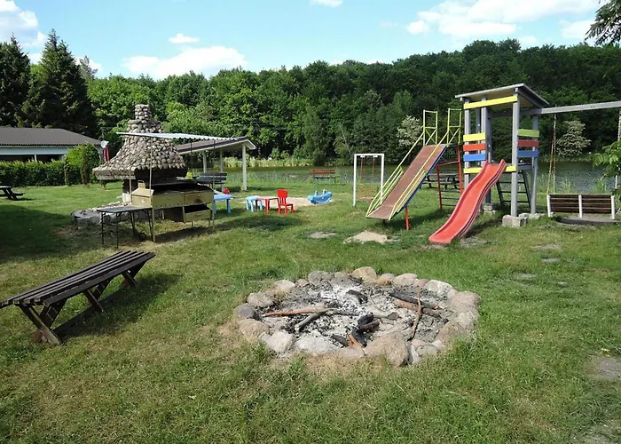 House In At The With Parking Space For 4 Persons Casa de Férias