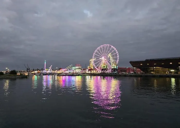 House In At The With Parking Space For 4 Persons * שצ'צ'ין