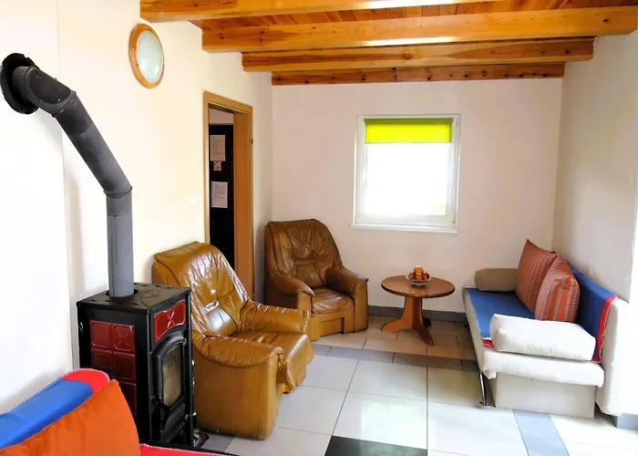 House In At The With Parking Space For 4 Persons שצ'צ'ין